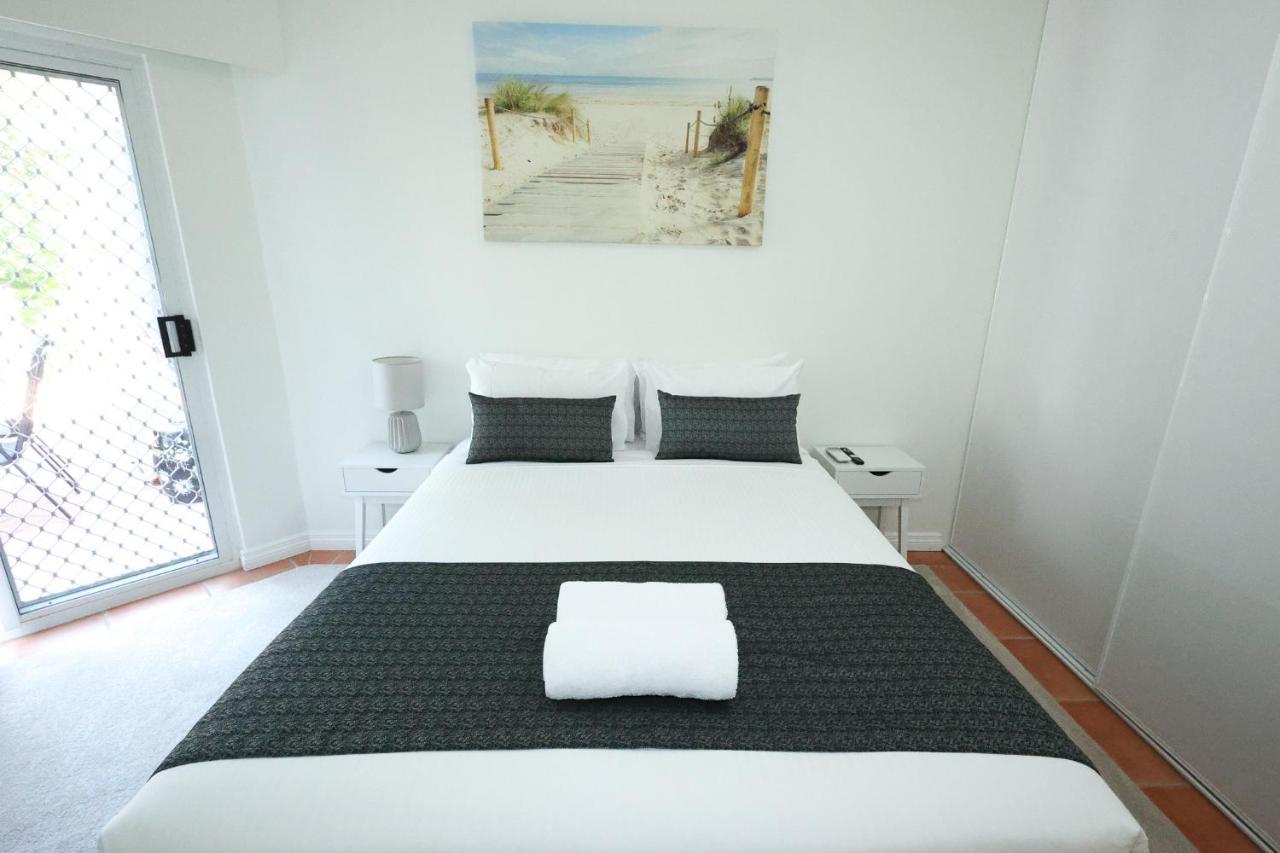 White Crest Apartments Hervey Bay Exterior photo