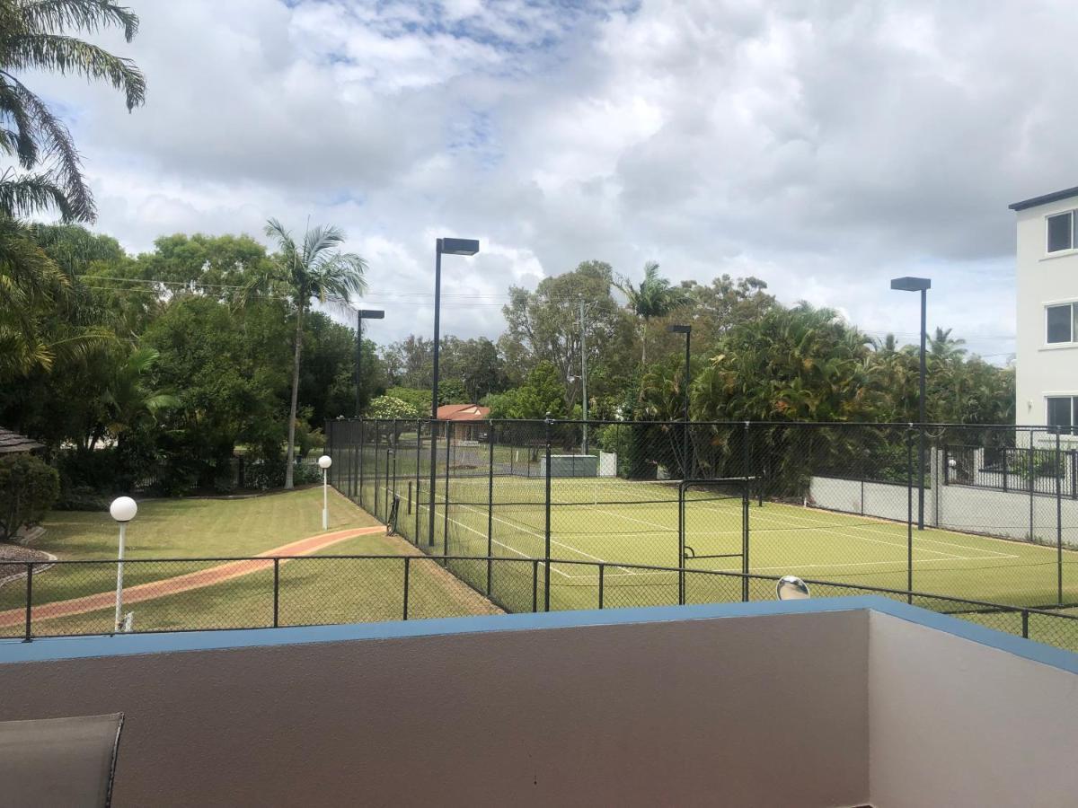 White Crest Apartments Hervey Bay Exterior photo