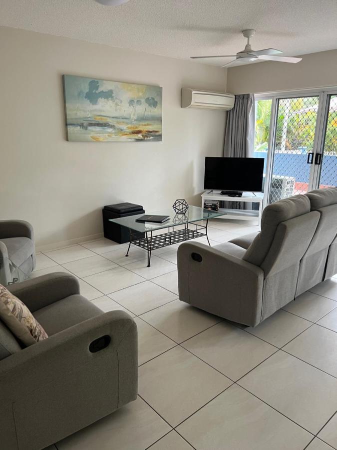 White Crest Apartments Hervey Bay Exterior photo
