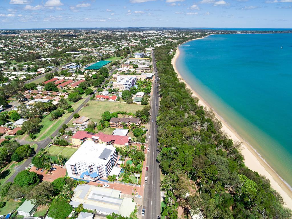 White Crest Apartments Hervey Bay Exterior photo