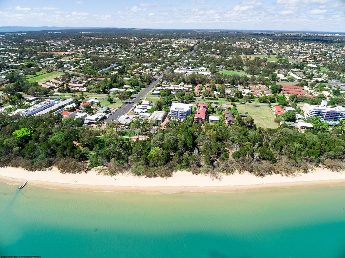 White Crest Apartments Hervey Bay Exterior photo