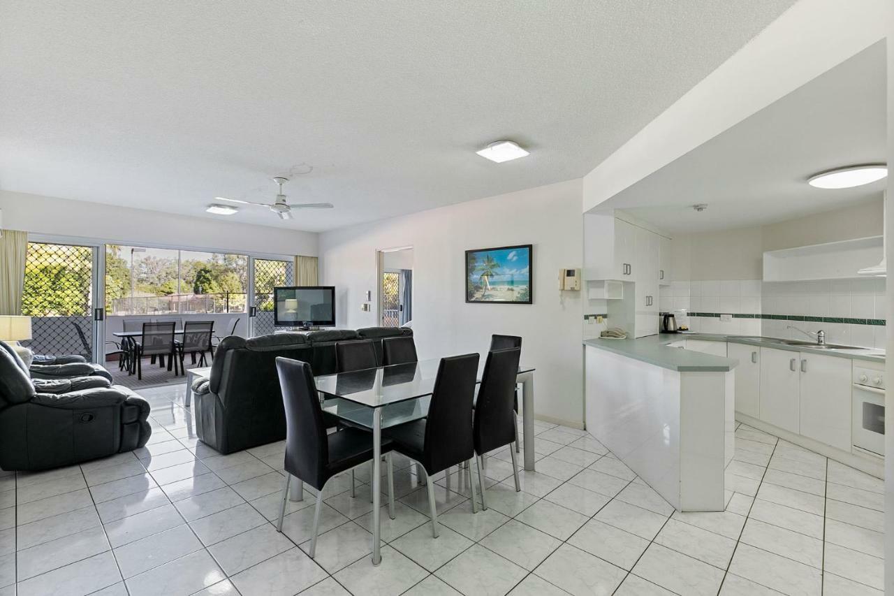 White Crest Apartments Hervey Bay Exterior photo