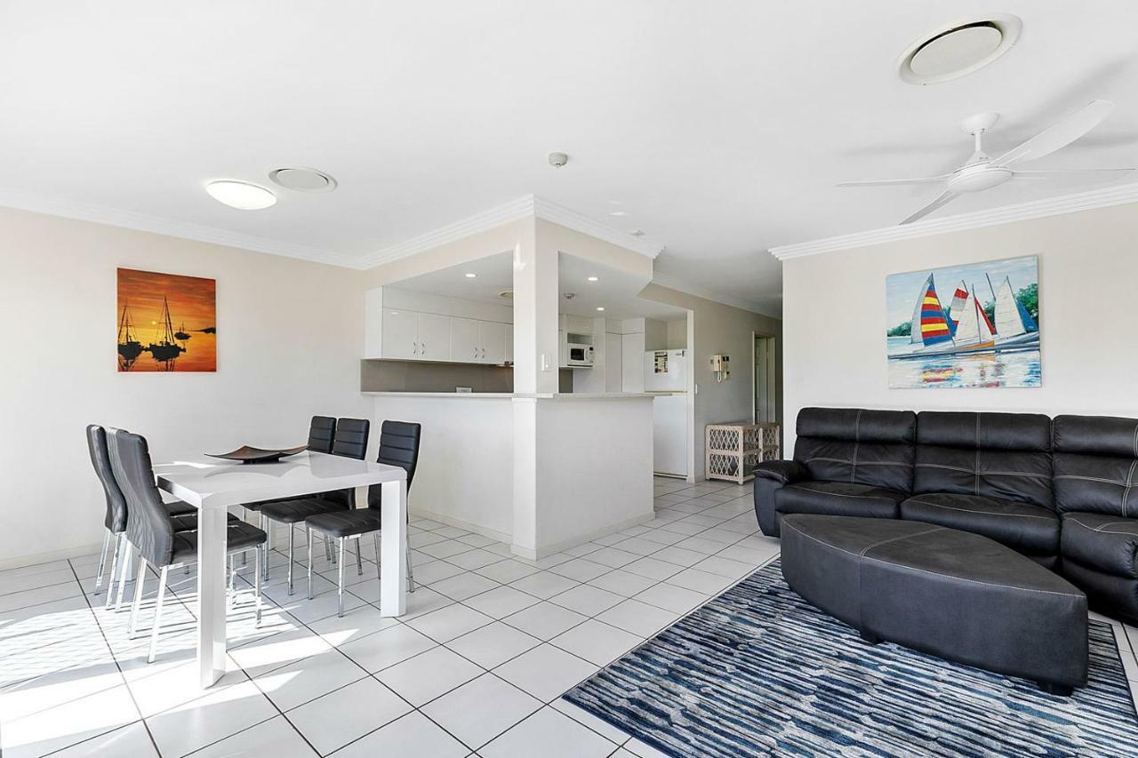 White Crest Apartments Hervey Bay Exterior photo